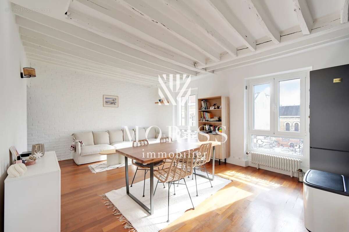 Appartement à PARIS-17E