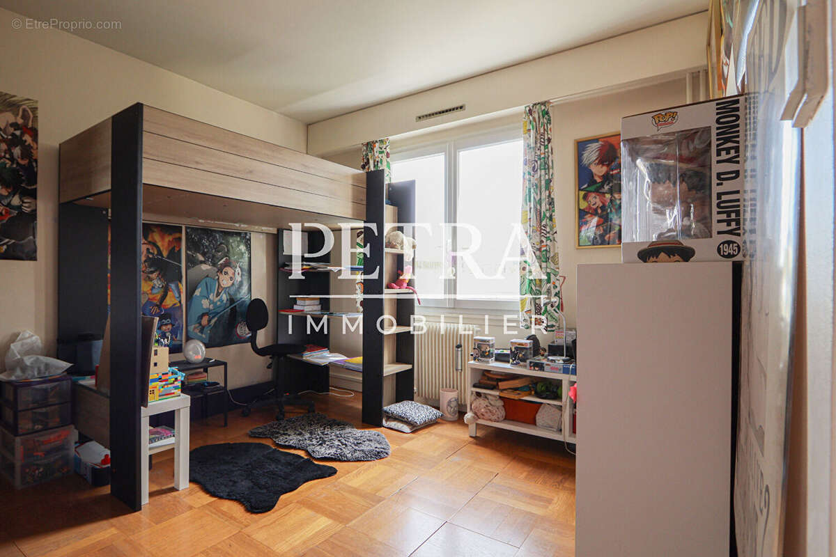 Appartement à L'HAY-LES-ROSES