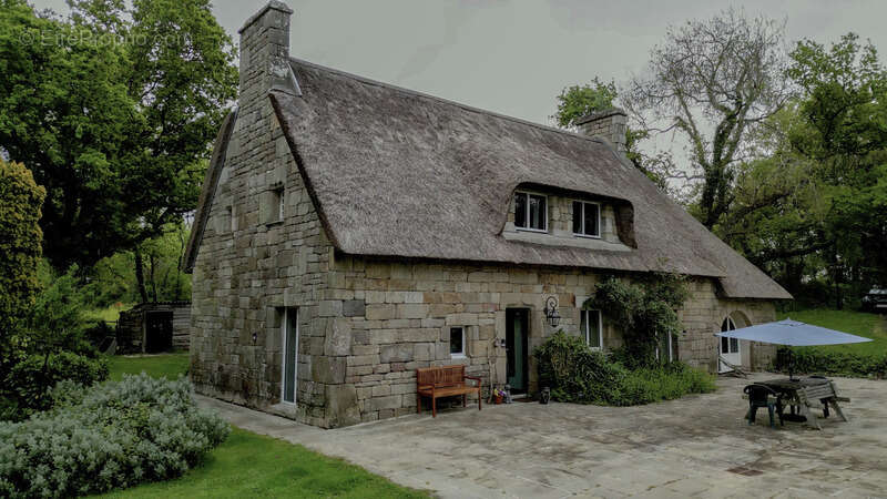 Maison à LOGONNA-DAOULAS