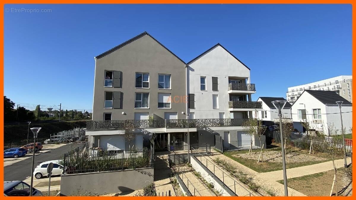 Appartement à LOUVRES