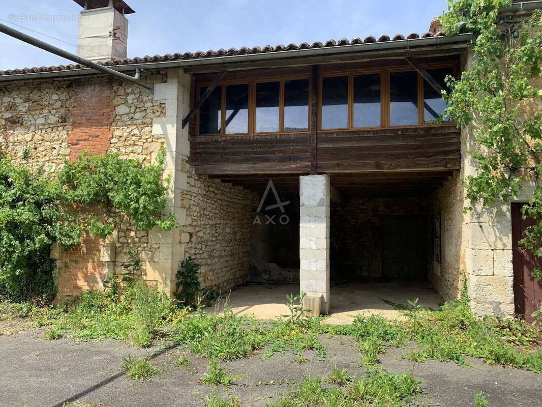 Maison à TAPONNAT-FLEURIGNAC