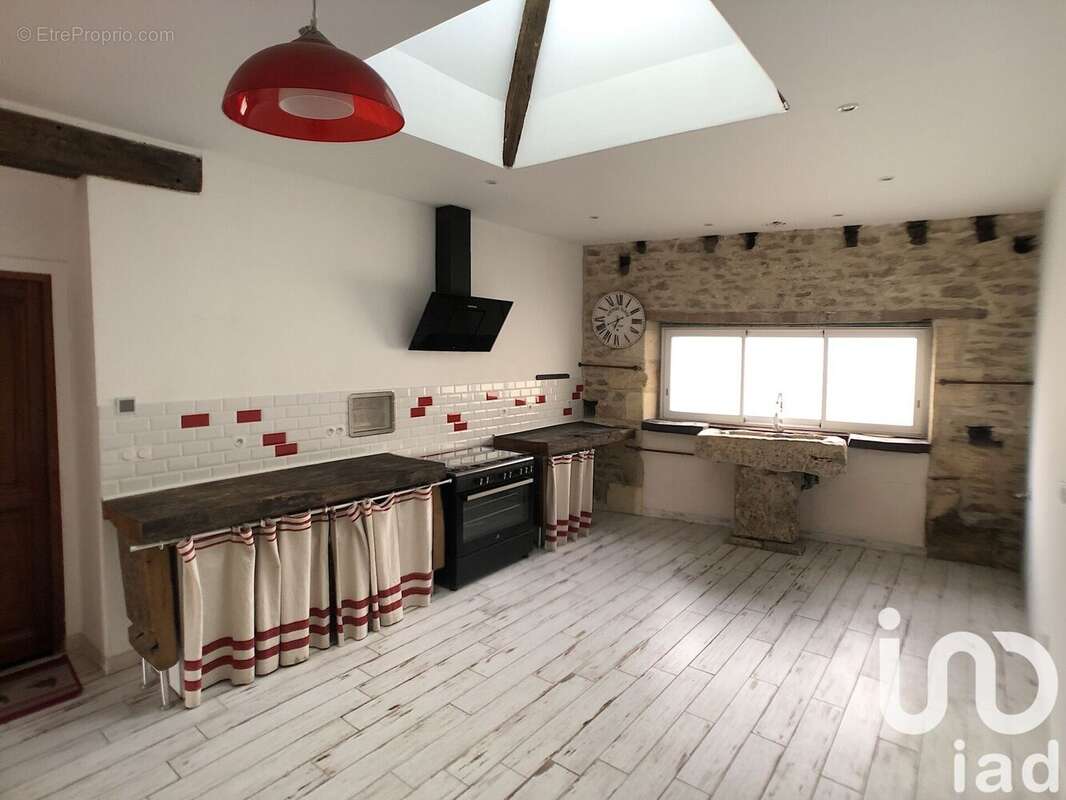 Maison 194 m² à Saint-Paul  - photo 8
