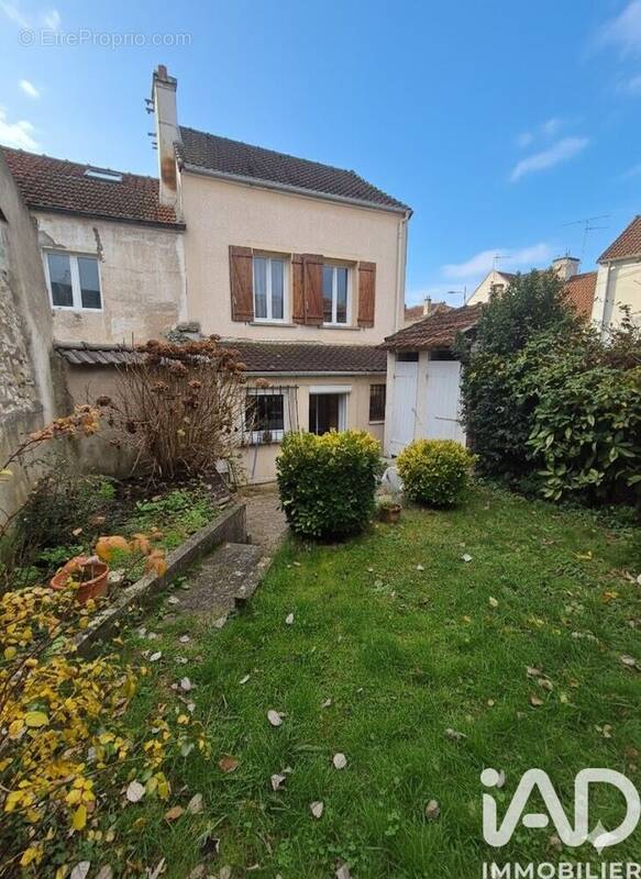 Photo 1 - Maison à LIZY-SUR-OURCQ