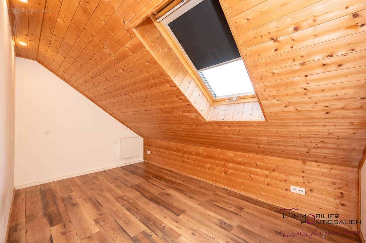 Appartement à LABERGEMENT-SAINTE-MARIE