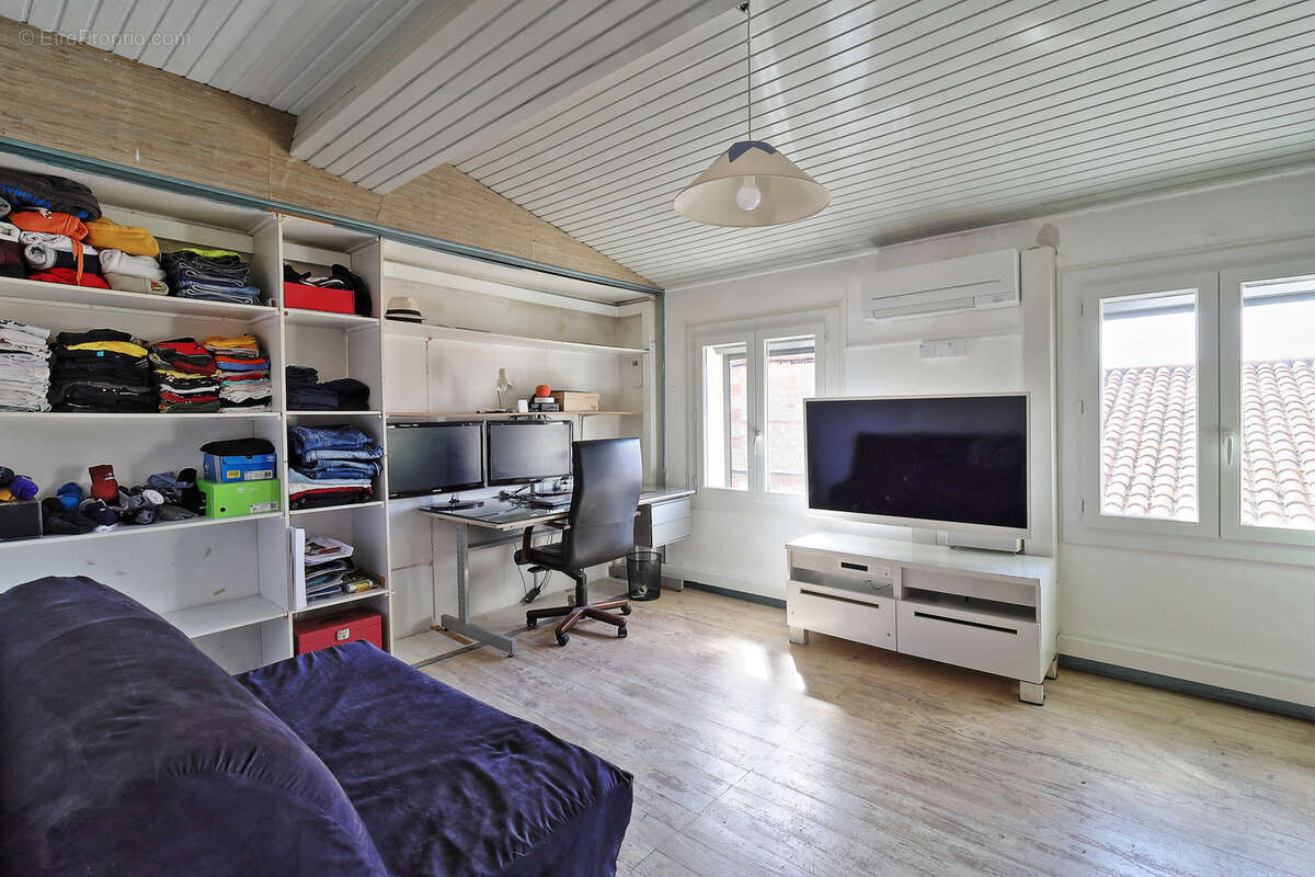 Maison de village avec grand garage - photo 5