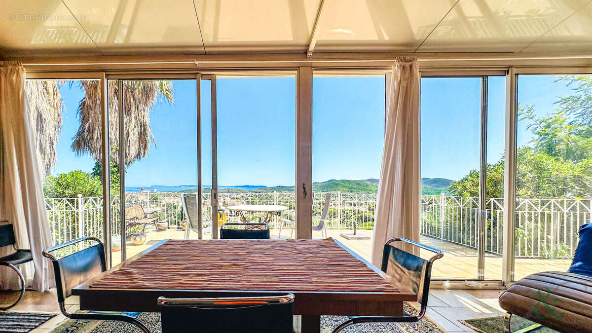 Maison à BORMES-LES-MIMOSAS