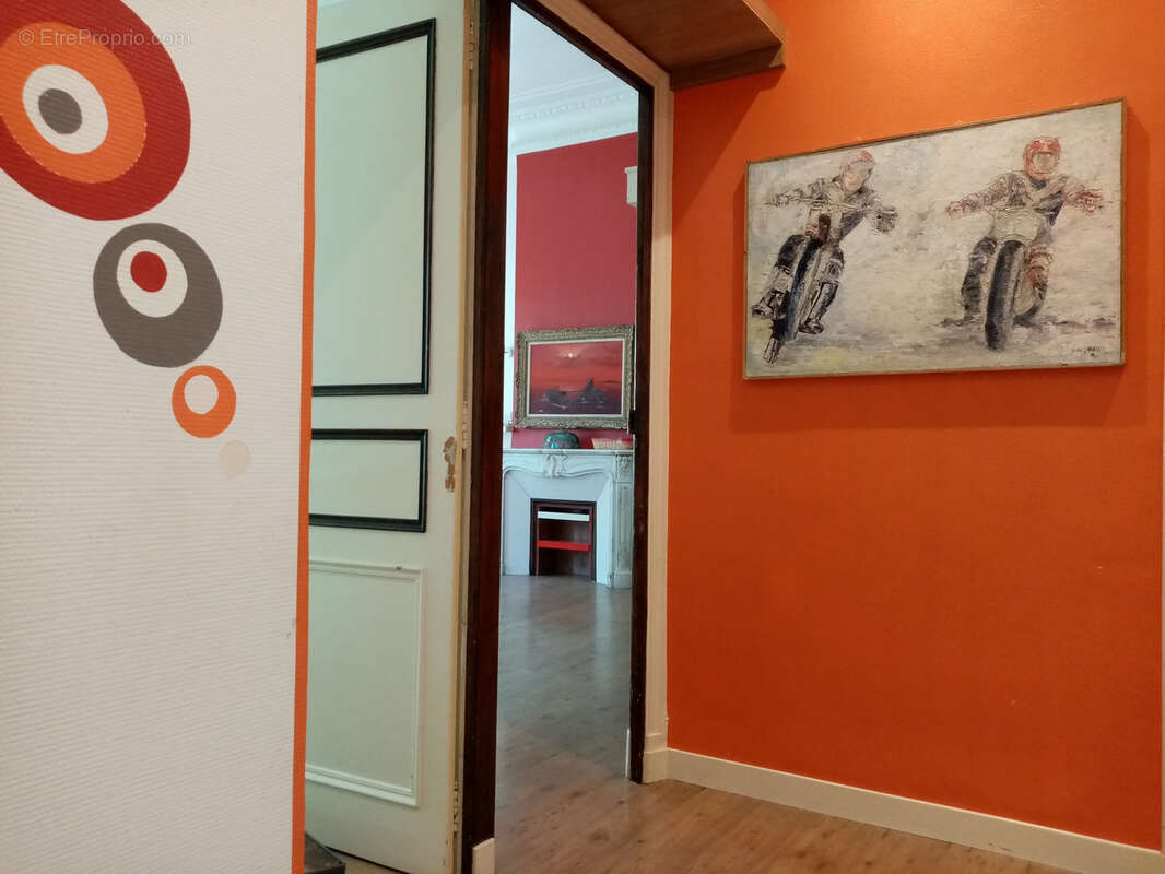 Bd de la Liberté : Plateau 246 m2 avec terrasse - usage mixte - photo 12