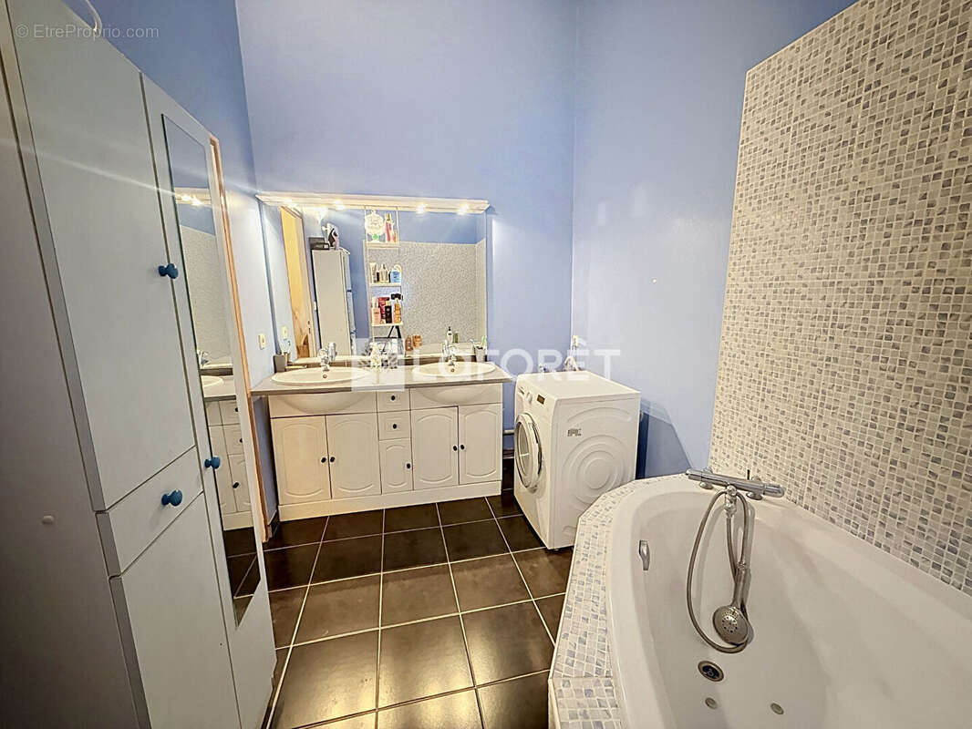 Maison de village rénovée - Mézériat - photo 12