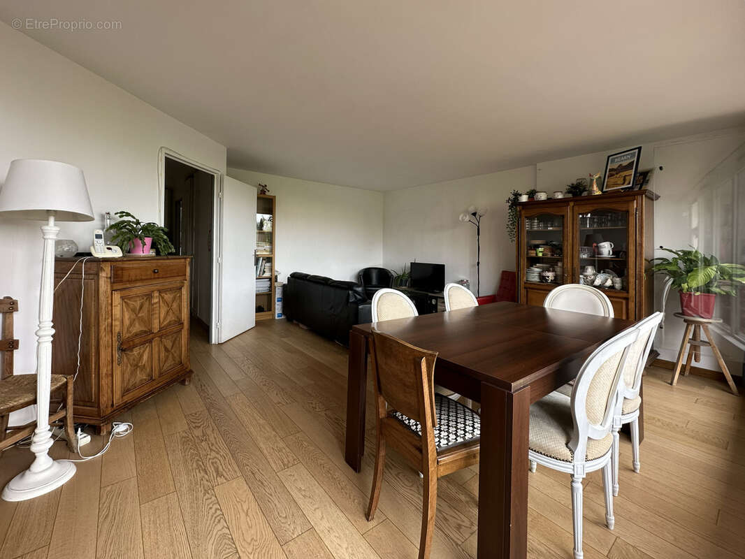 Appartement à NANTERRE