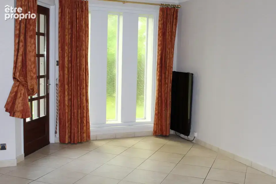  Villa hors lotissement à PARMILIEU - photo 4