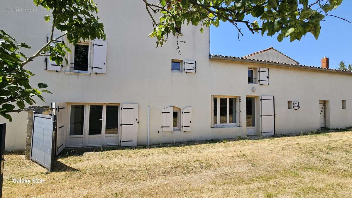 Maison 116 m² à Saint-Remy  - photo 2