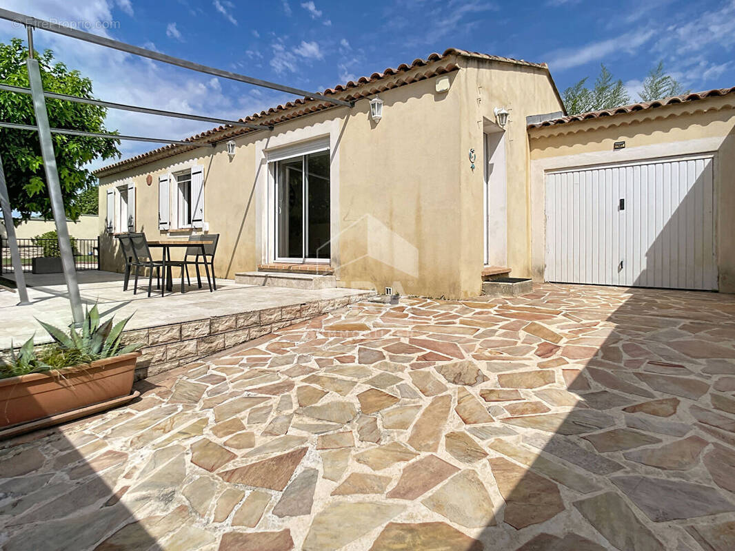 Maison à COUDOUX