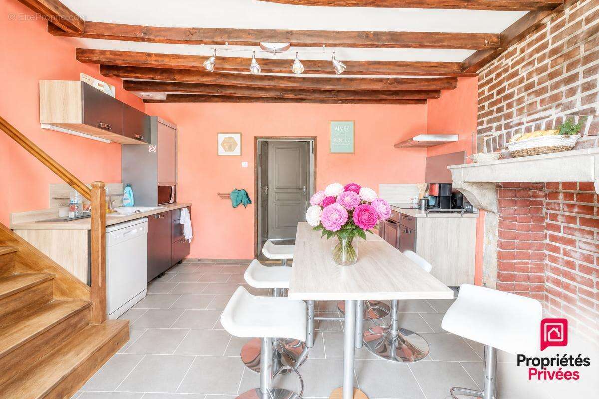 Rare ! Double habitation avec toiture neuve ? Idéal famille, gîte ou investissement l - photo 2