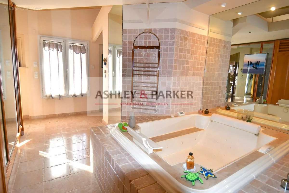 Maison à LORIOL-DU-COMTAT