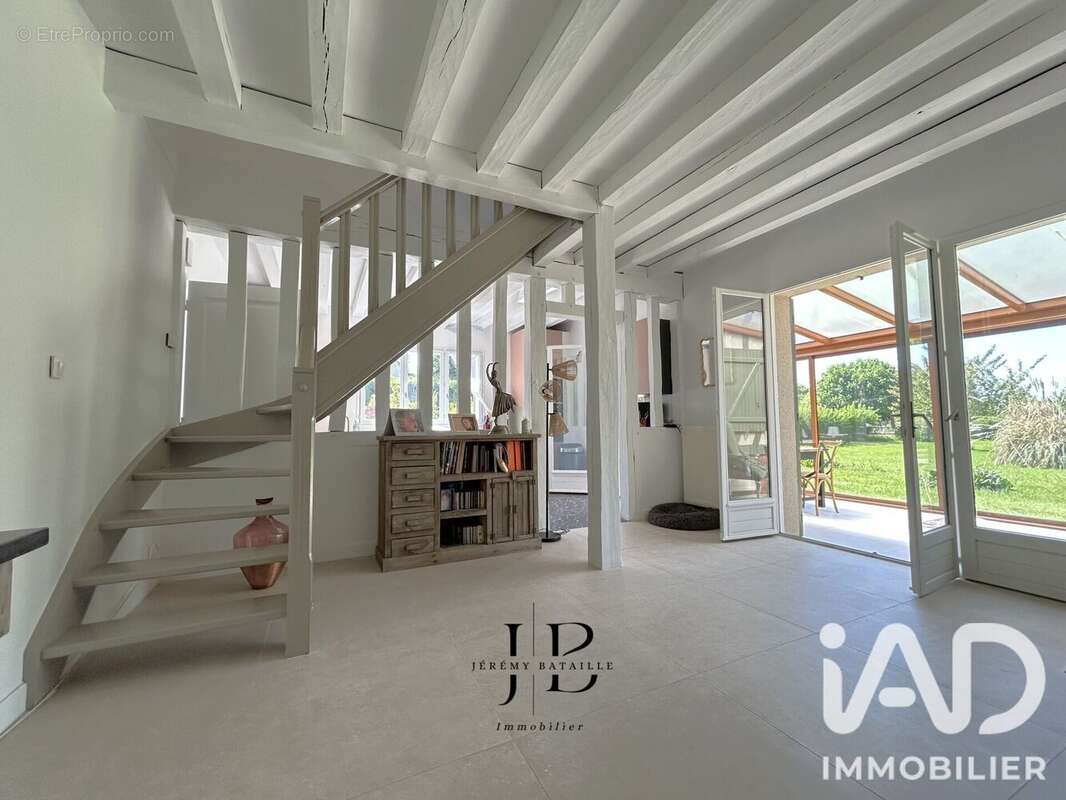 Maison 145 m² à Bonneville-Sur-Touques  - photo 7