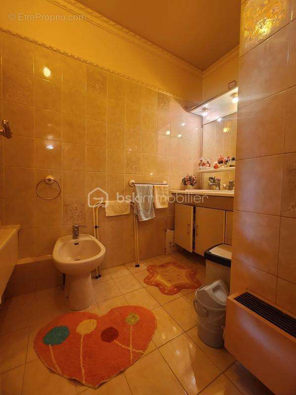 Appartement à CHILLY-MAZARIN