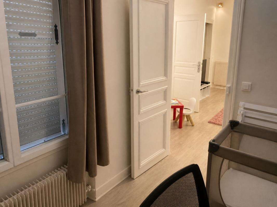 Appartement à NEUILLY-SUR-SEINE