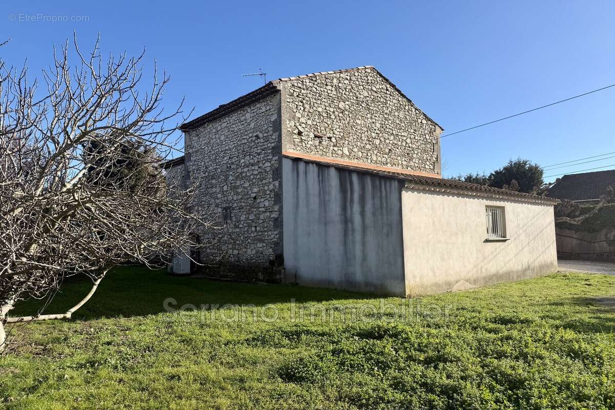 Maison 105 m² à Chateaurenard  - photo 2
