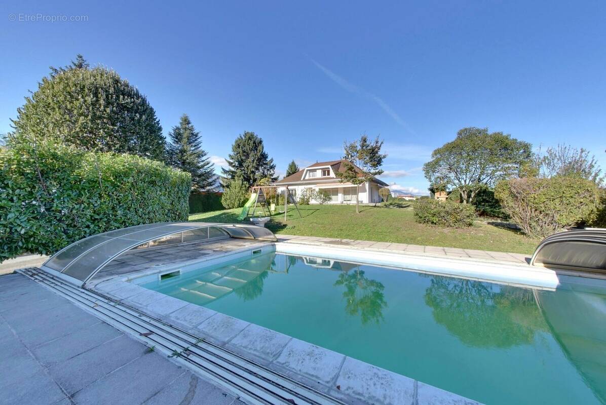 Maison à SAINT-MARTIN-D&#039;HERES