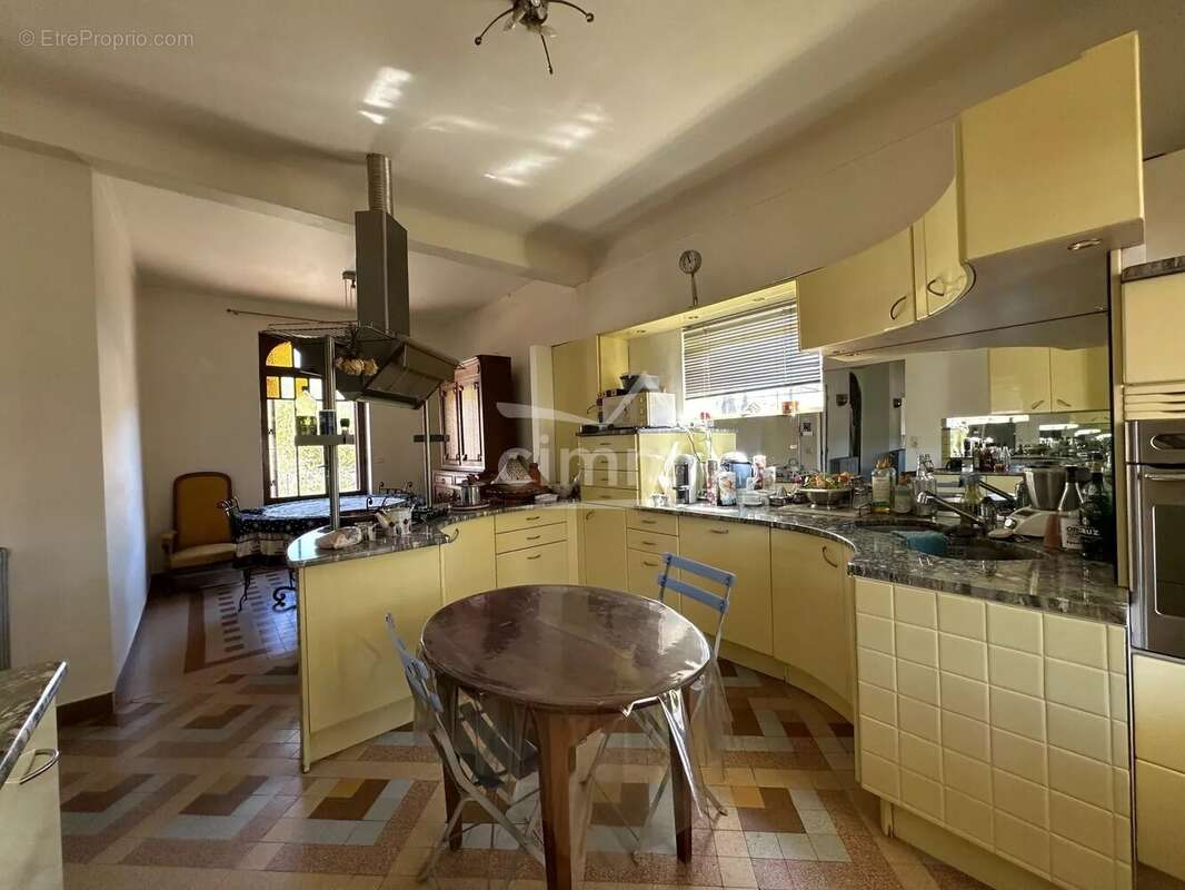 Maison à MALIJAI