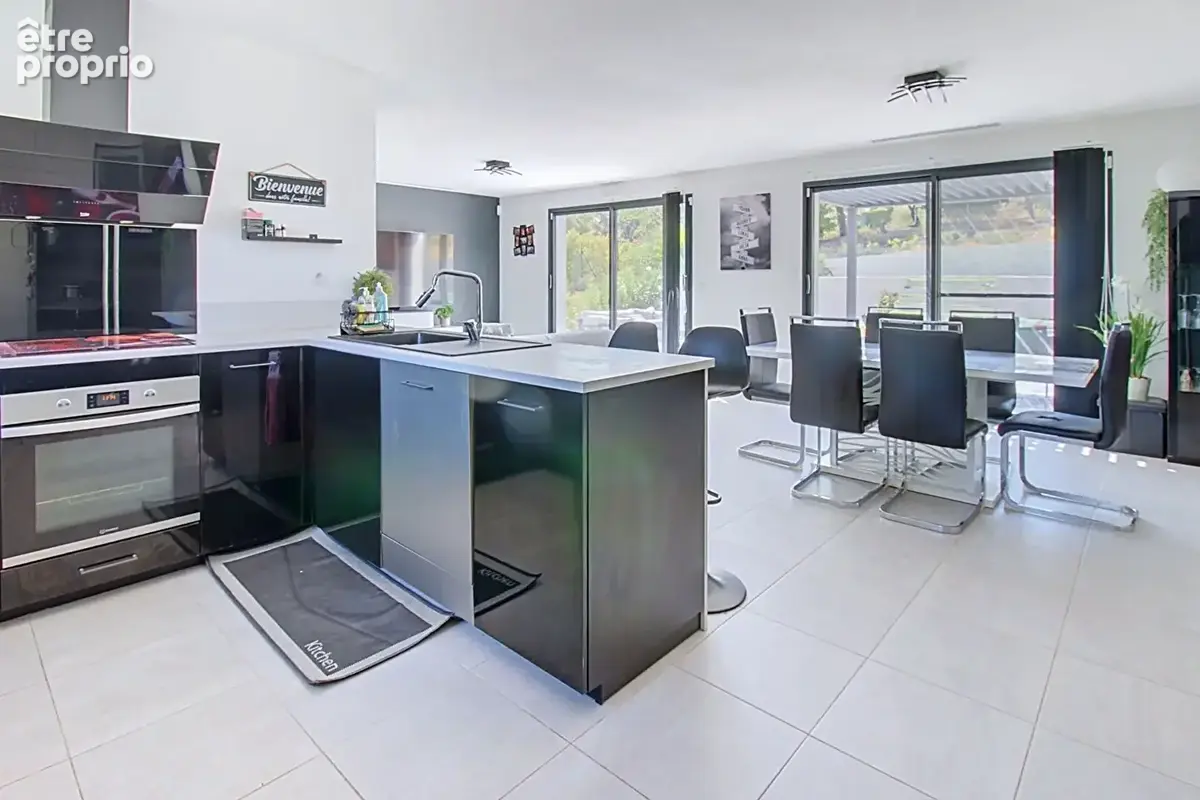 A VENDRE en EXCLUSIVITÉ à VIDAUBAN Maison contemporaine de 138m²  5 chambres  GARAGE  sur 1400m2 de terrain - photo 17