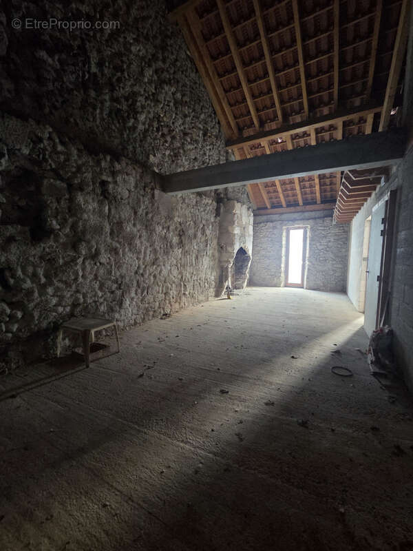 Immeuble de caractère avec fort potentiel au cœur du bourg de Castillonnès - photo 10