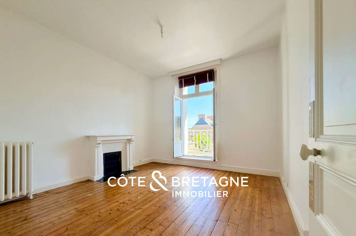 Maison bourgeoise de caractere à vendre à saint-brieuc avec jardin clos  réf : 2026143 - photo 14