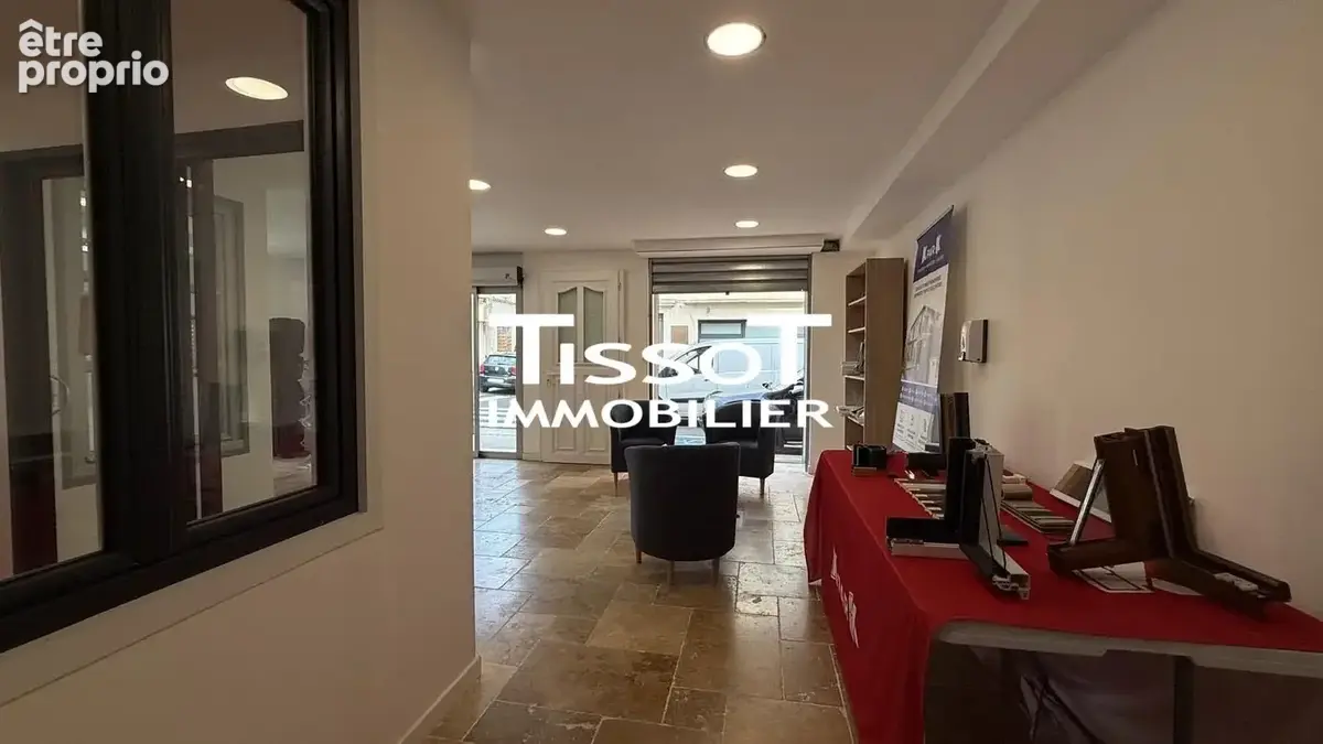 Commerce 88 m² à vendre à Nimes (30000) - photo 2