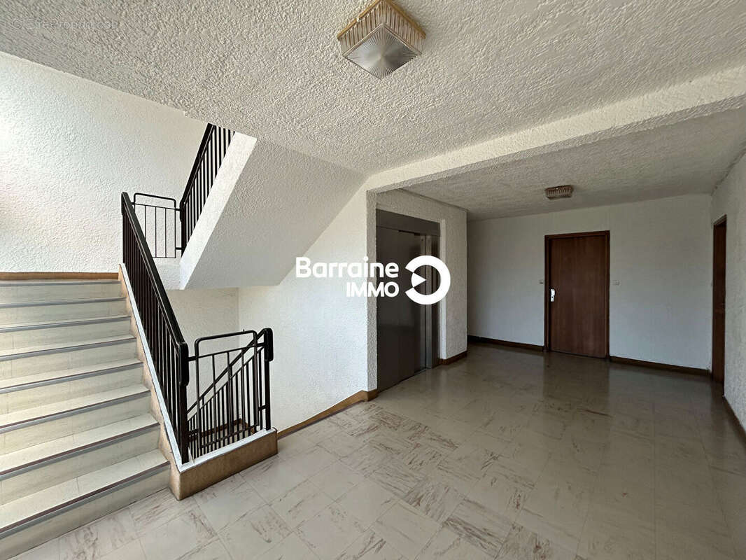 A vendre - barraine immo - appartement t2 - brest kerinou - ascenseur - photo 12