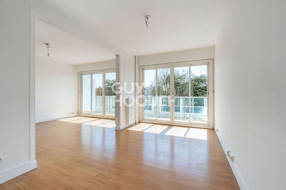 Appartement à ASNIERES-SUR-SEINE