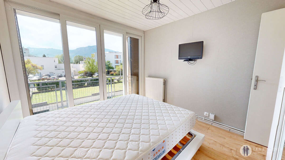 Appartement à SAINT-MARTIN-D'HERES