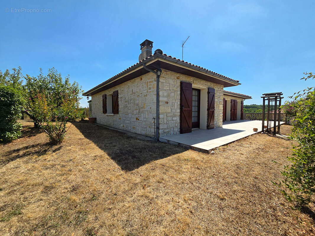 Maison Linars 5 pièce(s) 124 m2 - photo 3