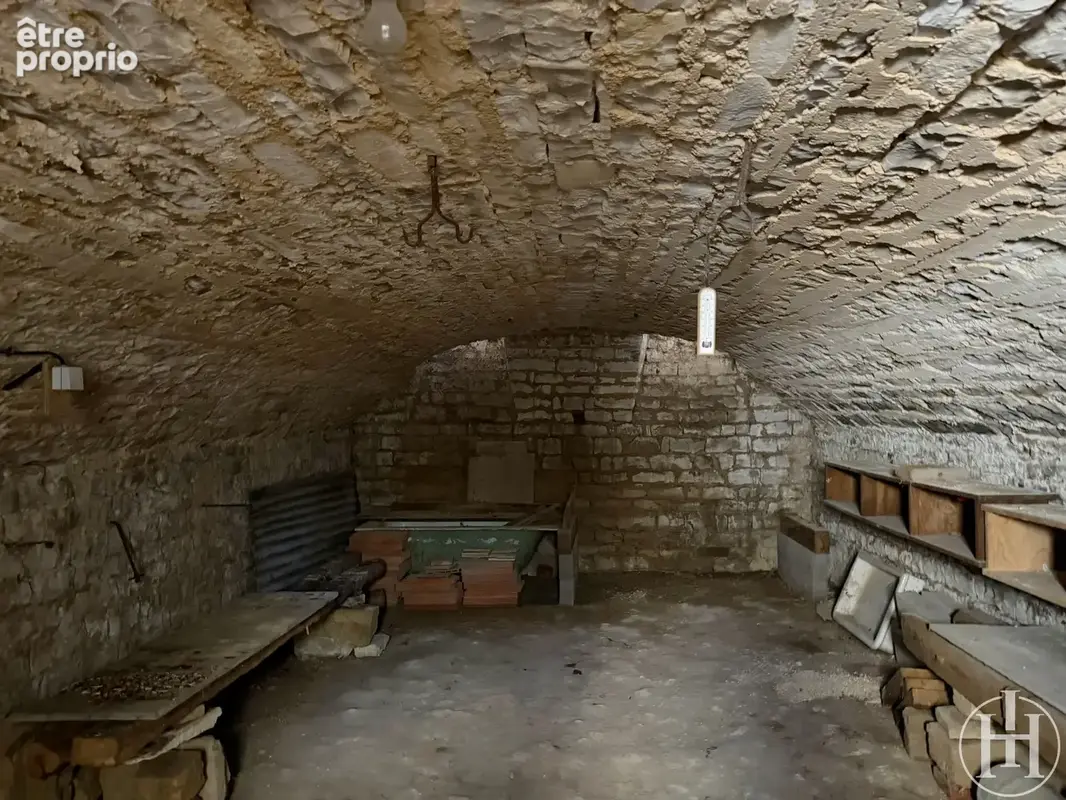 VILLABON   Maison en pierre avec dépendances et atelier. - photo 12