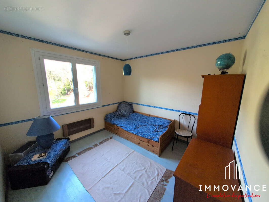 Maison 136 m² à Saint-Clement-De-Riviere  - photo 6