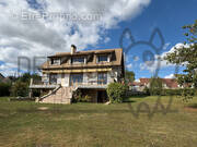 Maison à CRECY-LA-CHAPELLE
