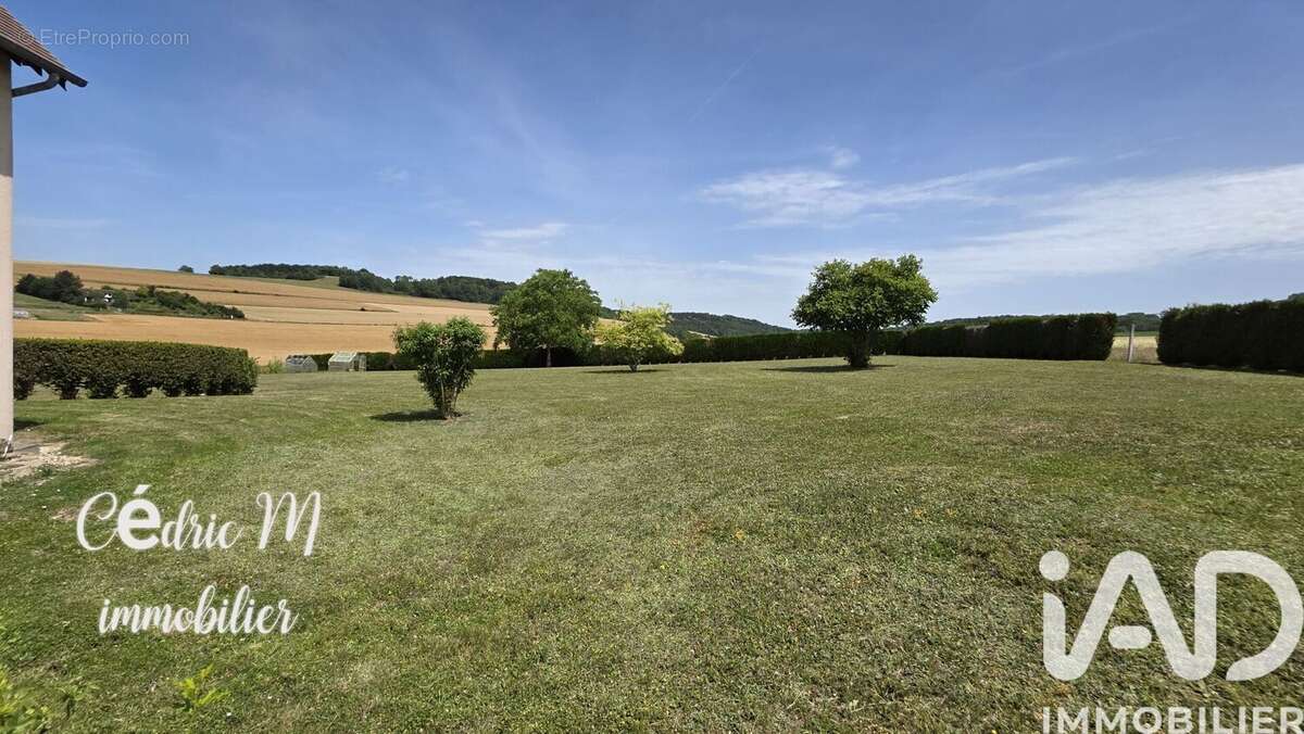 Maison 160 m² à Chambray  - photo 8
