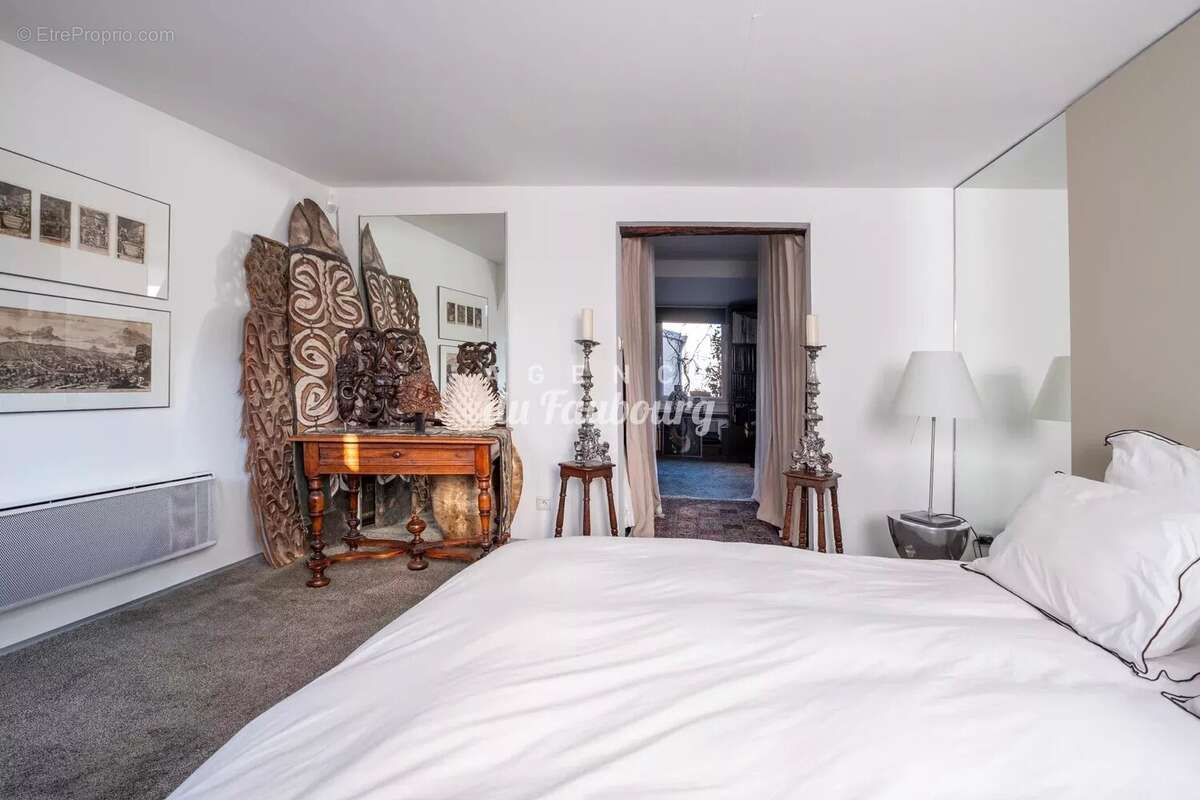 Appartement à PARIS-3E