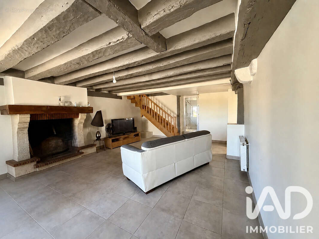 Maison 112 m² à Baule  - photo 2