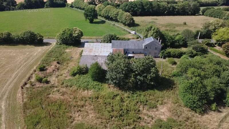 Maison à vendre 105 m² 3 chambres 6 pièces dépendances 6.5 hectares terrain et bois  AIGURANDE (36) - photo 2