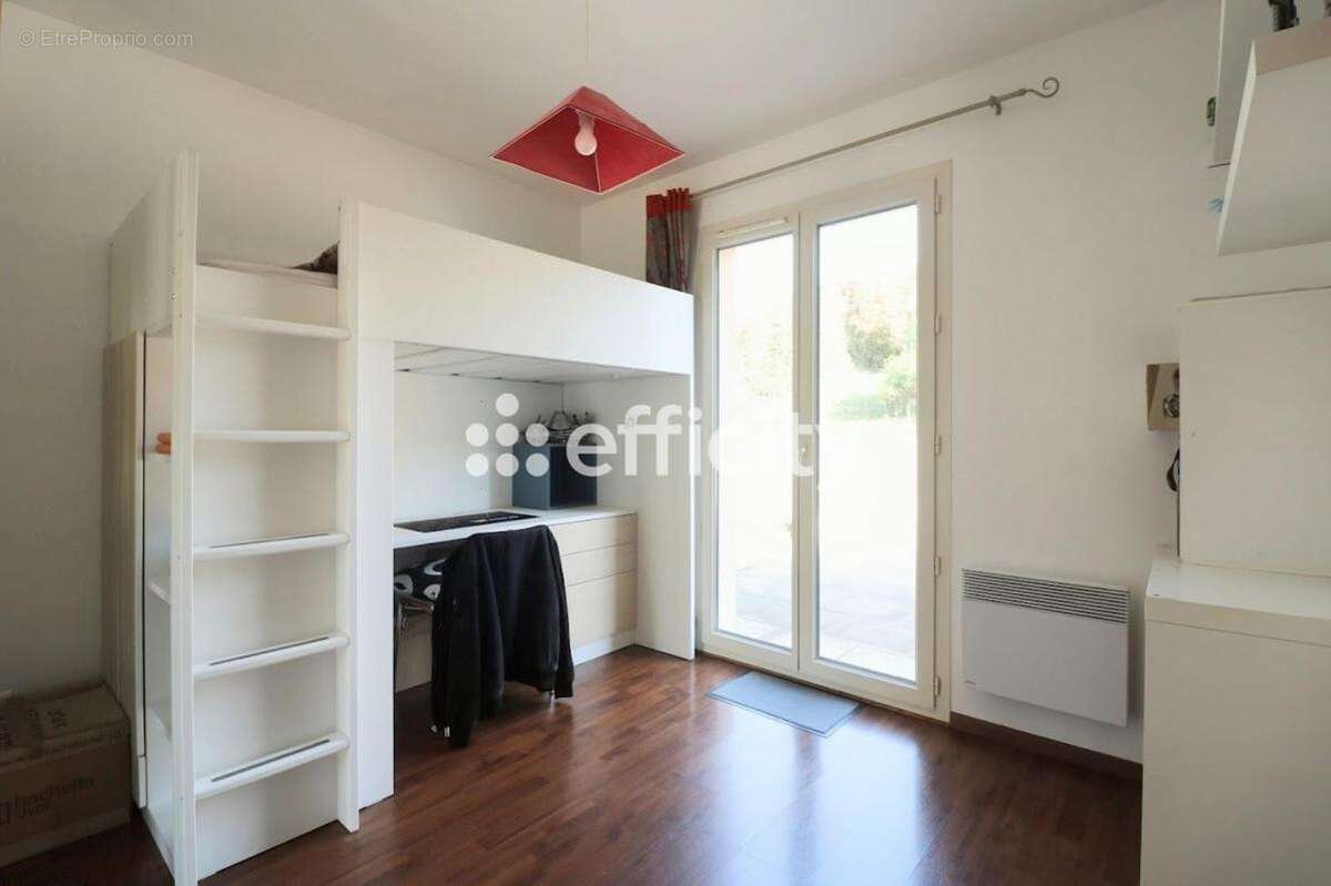 Maison à LIMAS