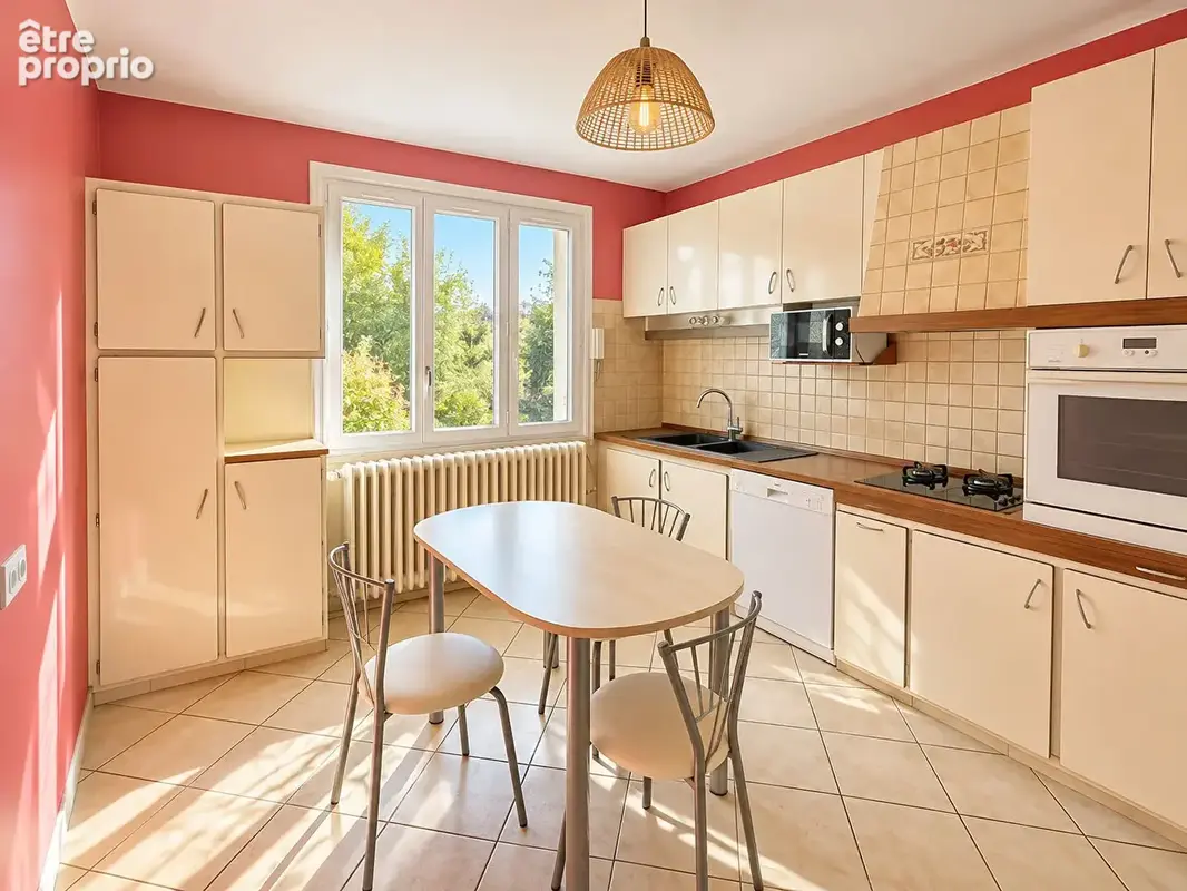 Roanne - maison avec terrain clos dans un environnement calme - photo 4