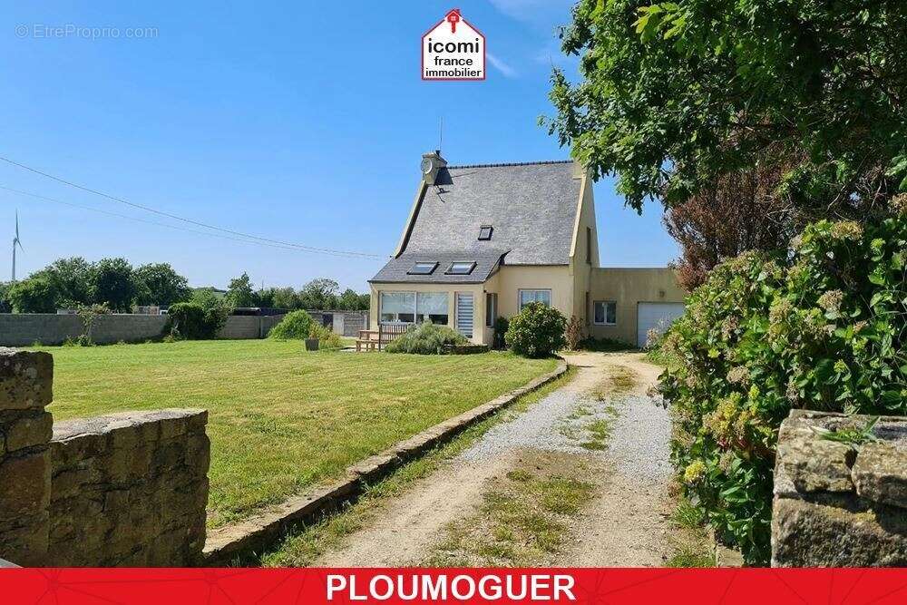 Maison à PLOUMOGUER