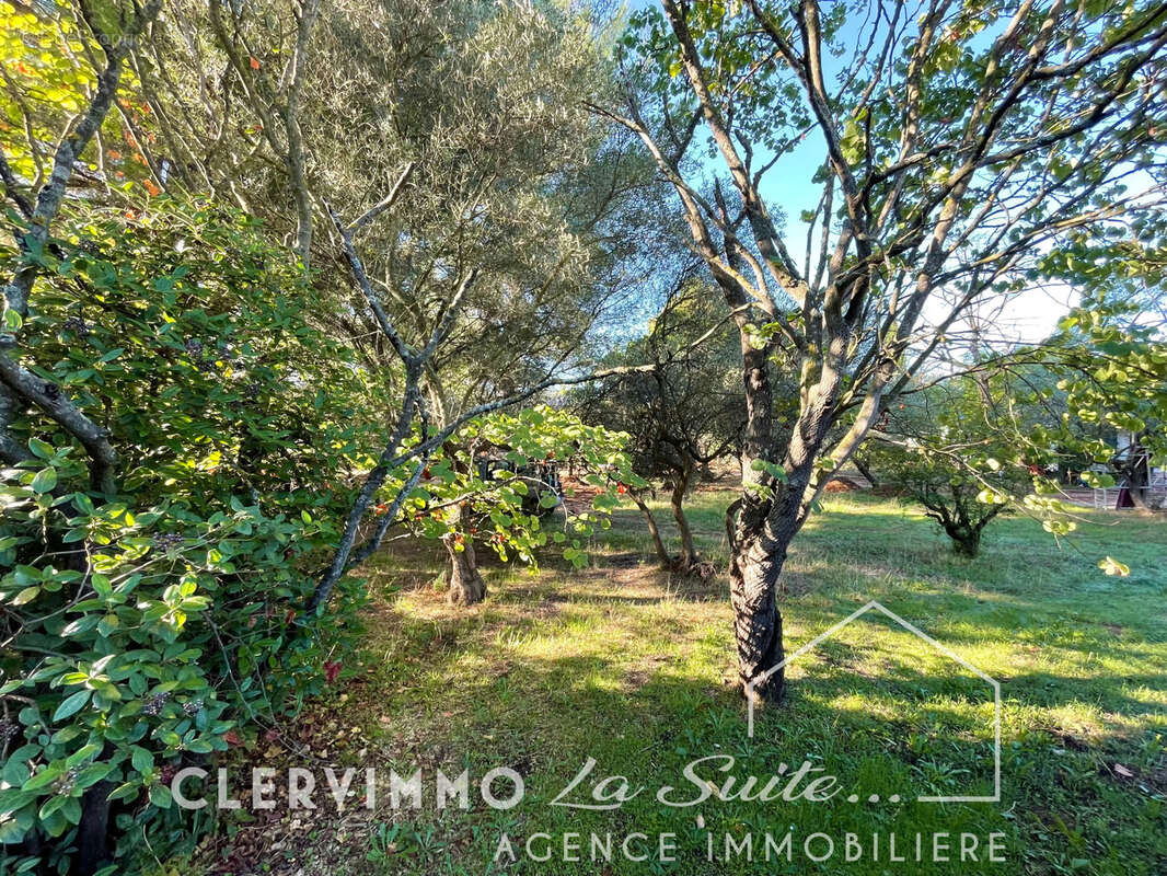 Terrain à GEMENOS