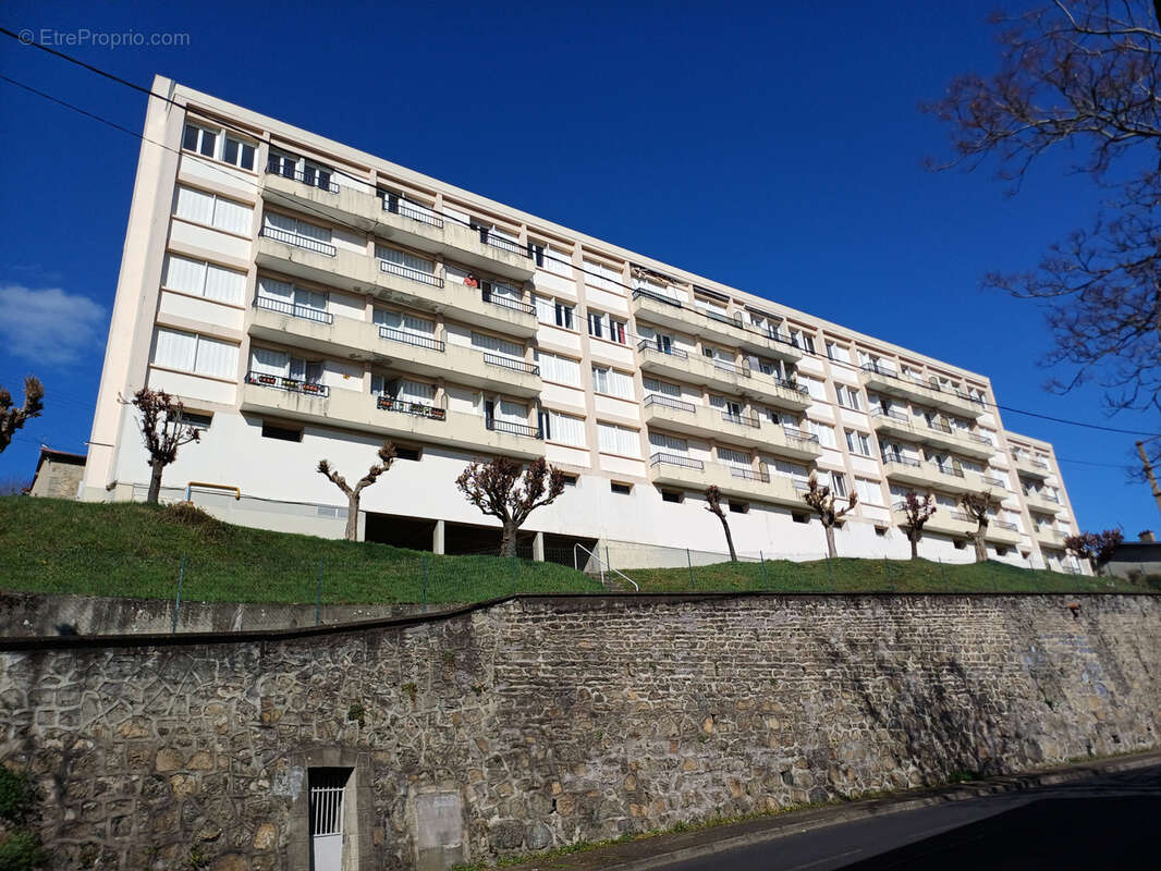Appartement à THIERS