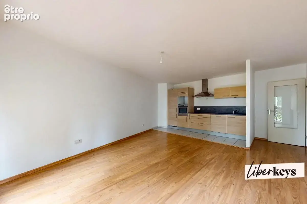 Immeuble basse consommation - T3 - 69m² + terrasse + garage fermé - photo 3