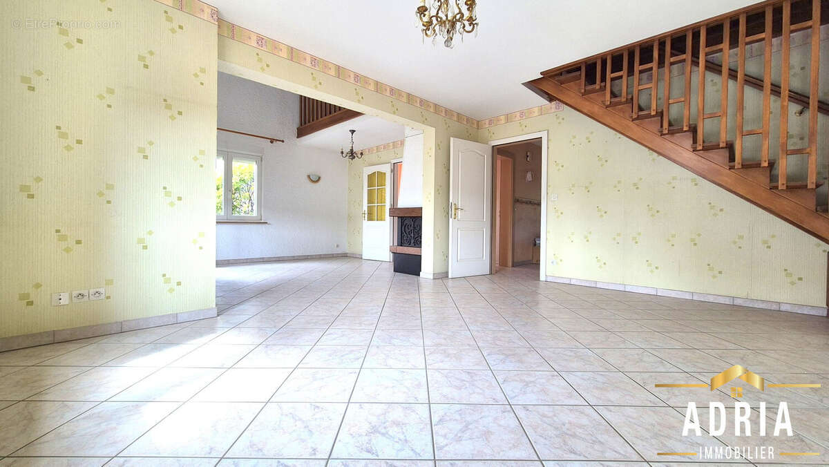 Maison 132 m² à Hettange-Grande  - photo 2