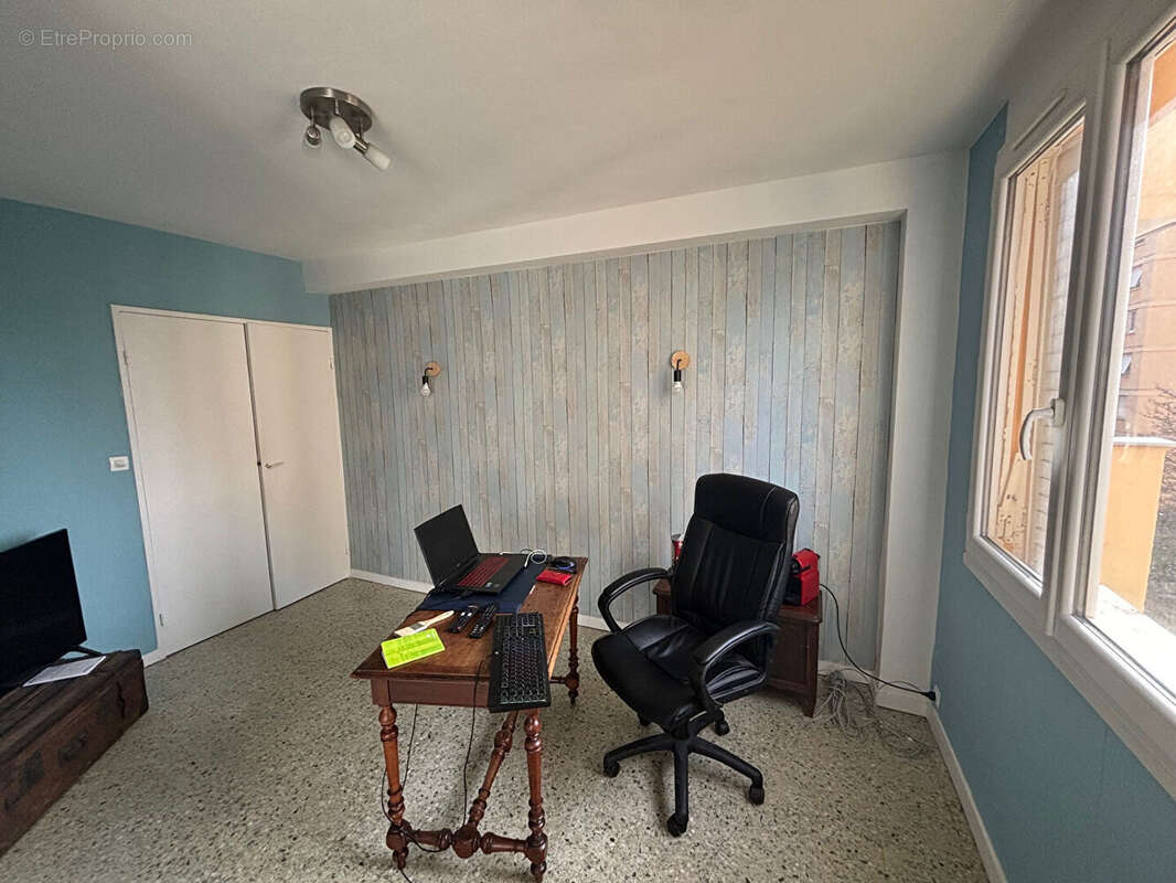 Luminosité, calme et volumes : Bel appartement familial de 82 m² ? Boulevard des Provinces - photo 8