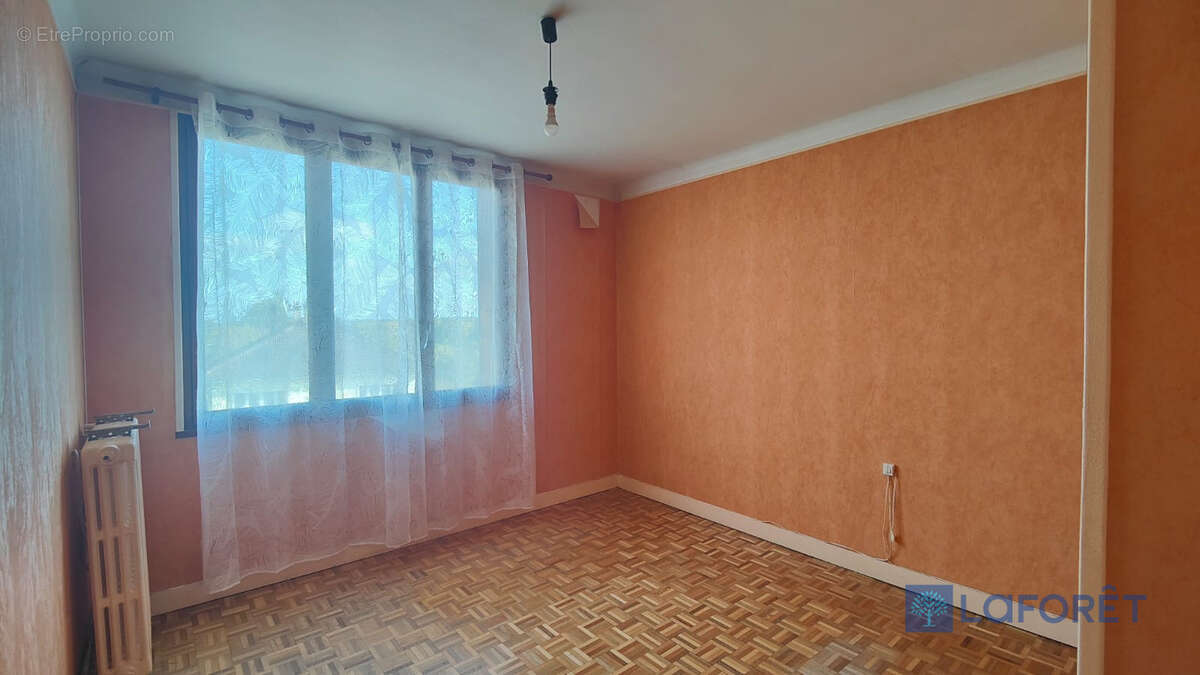 Maison à OLLAINVILLE