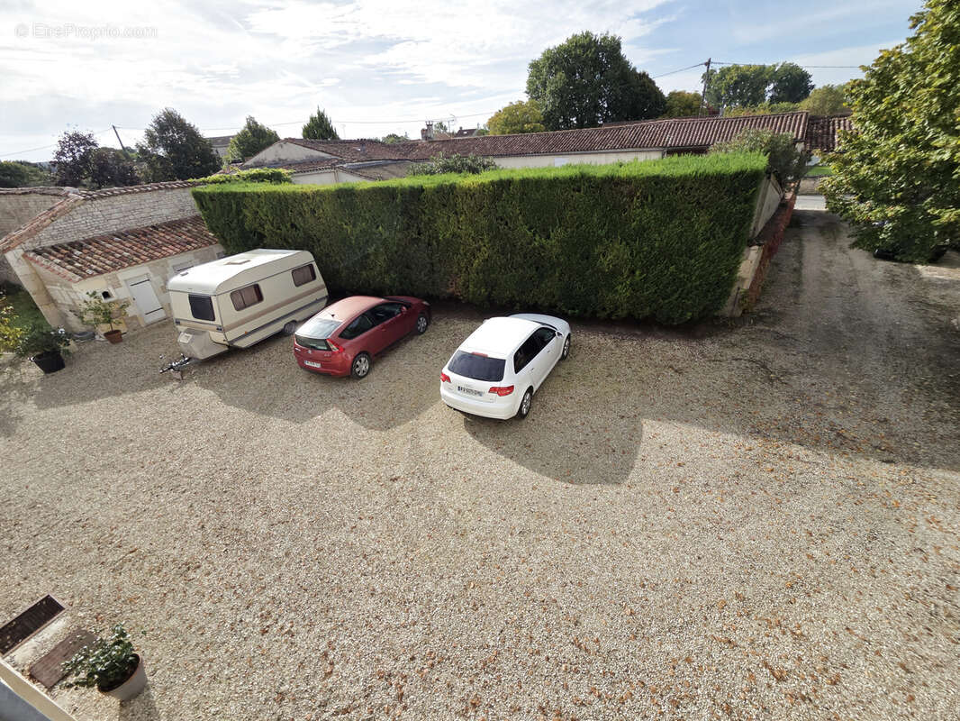 Maison à TRIAC-LAUTRAIT