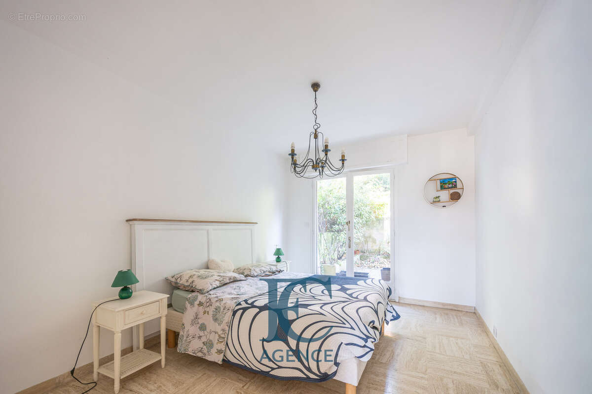 Appartement T3 de 90 m2 avec terrasse à deux pas du centre-ville - photo 5